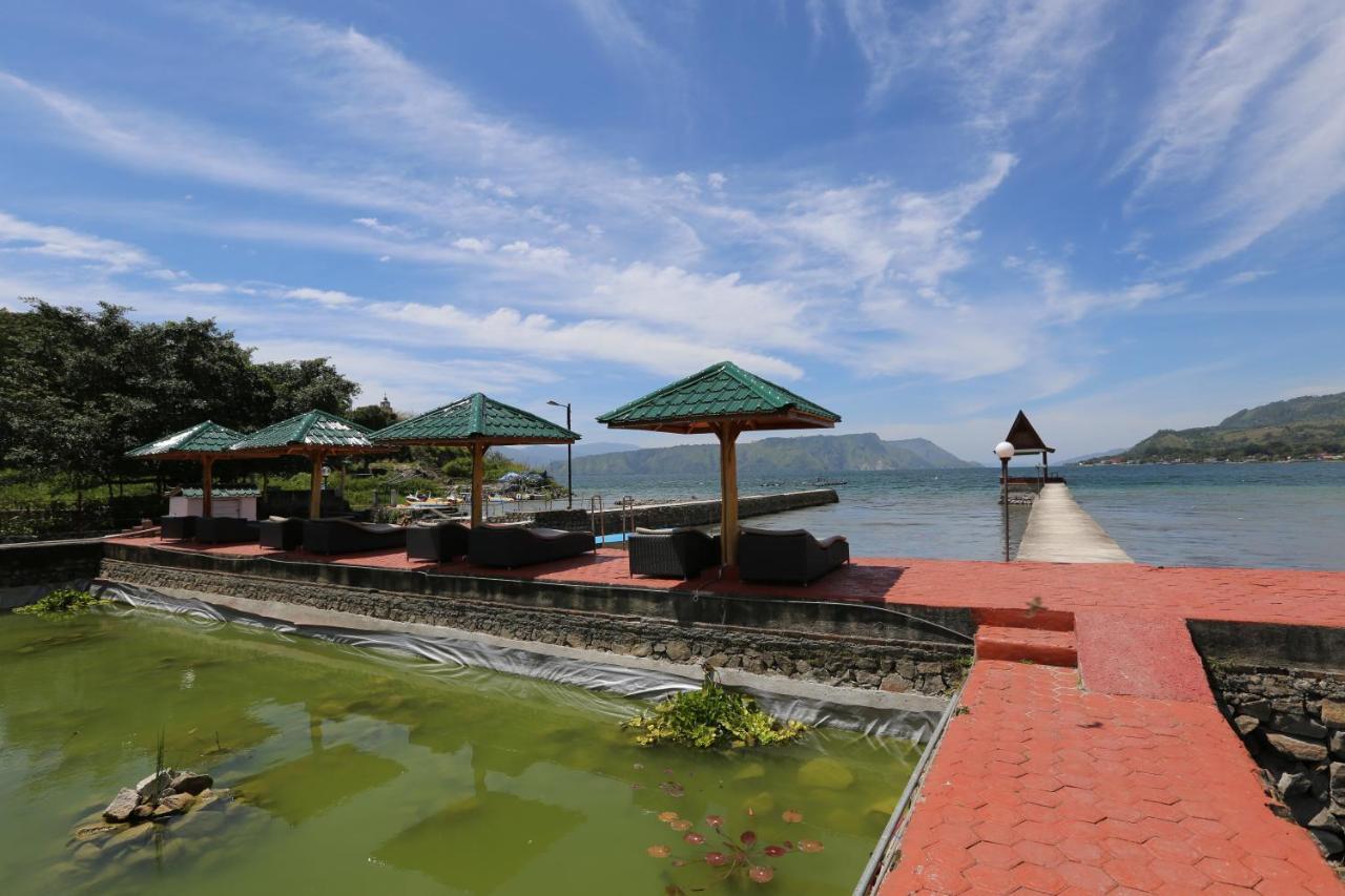 Toba Village Inn Tuk Tuk Exterior photo